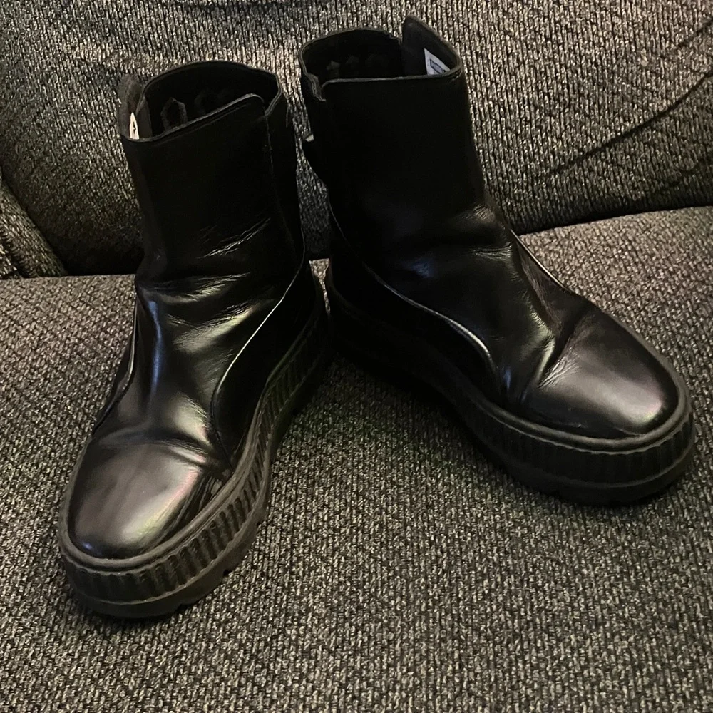 Fenty x Puma Chelsea sneaker boot (chunky boot) in black women’s 6